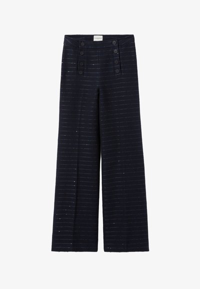 Pantalons larges marine en tissu texturé, avec des rayures horizontales, une fermeture devant à boutons et deux grands boutons à l'avant de la taille.