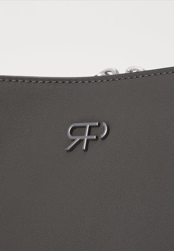 FERIA - Cross body bag3