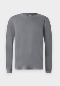 Langärmliges graues T-Shirt aus glattem Baumwollmaterial. Hat einen runden Halsausschnitt und gerippte Bündchen. Einfaches Design ohne Muster oder Akzente.