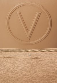 Valentino Bags SPECIAL COVENT SET - Τσάντα Tote - beige