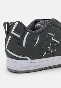 DC Shoes COURT GRAFFIK UNISEX - Sapatilhas - grey/white