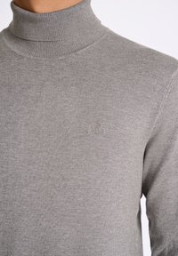 Lindbergh ROLL NECK  - Strickpullover - grey stone mix