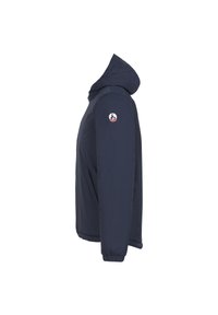 Giacca imbottita blu navy con cappuccio, polsini elasticizzati, tasche laterali e patch con logo sulla spalla sinistra. Tessuto liscio e design aerodinamico.