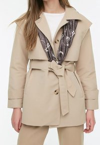 Trendyol Gabardina - beige