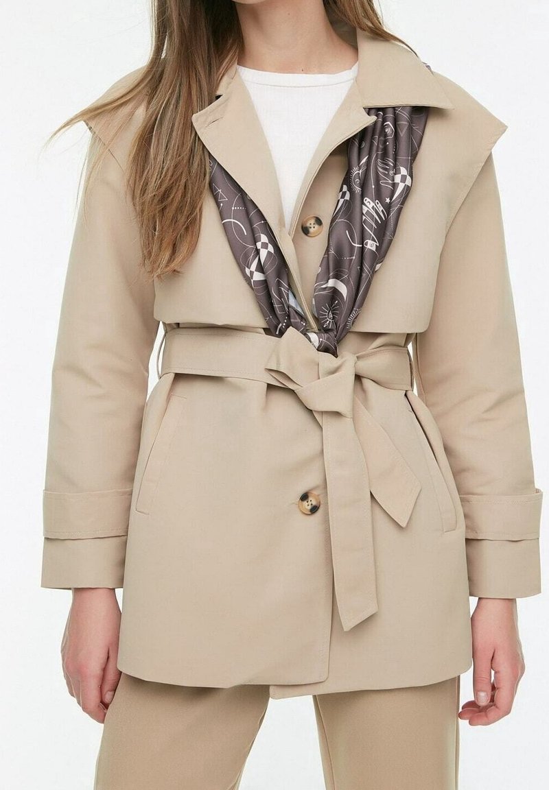 Trendyol Gabardina - beige