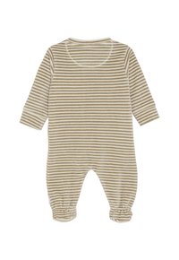 Beige- und weißgestreifter Langarm-Babystrampler mit bedeckten Füßen und rundem Halsausschnitt, flach auf einem weißen Hintergrund ausgelegt.