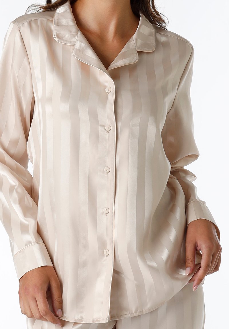 Acquista Il Gufo Completo camicia e pantaloncini su