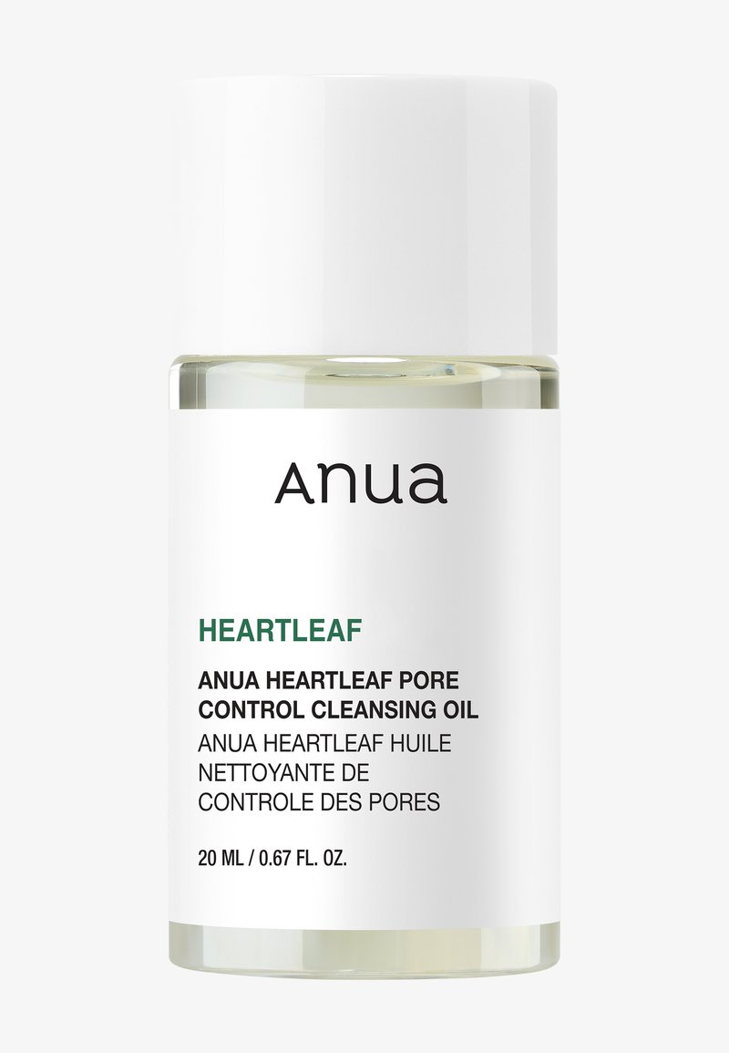 Anua Heartleaf poriëncontrole reinigingsolie, 20 ml heldere fles met witte dop en label, zwarte en groene tekst op het label.