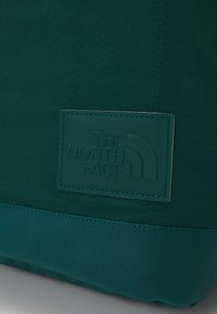 The North Face W NEVER STOP DAYPACK - Turistinė kuprinė - hunter green