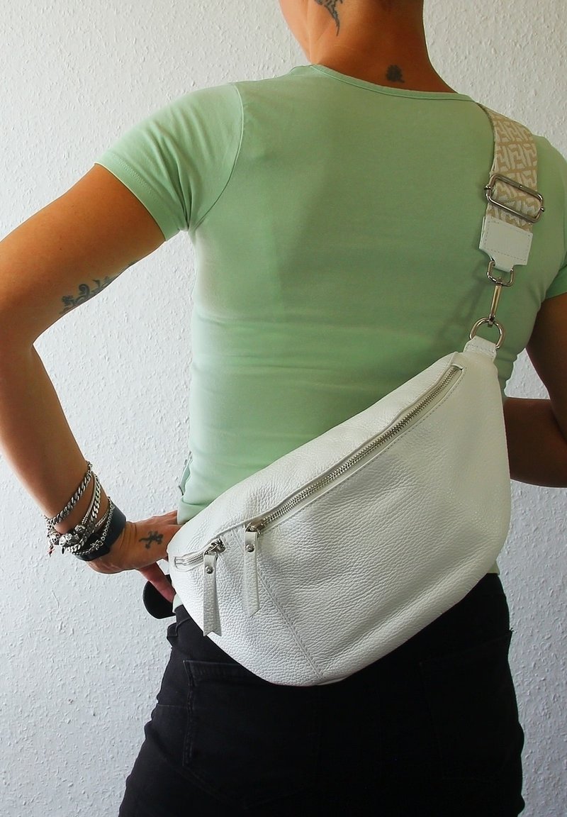 DrachenLeder Bum bag - weiß