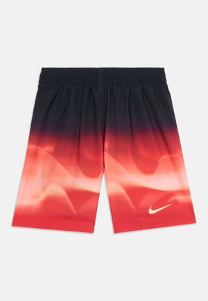 Heren sportshorts met elastische tailleband, met een zwart-rode verloopkleur en een witte Nike-swoosh op het onderste deel van het rechterbeen.