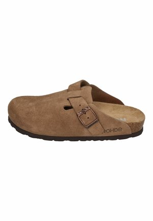 Brune ruskinds slip-on klip med justerbar rem, kork fodersål og tekstureret sål. Har et lille udskæringsområde og prægede logo.