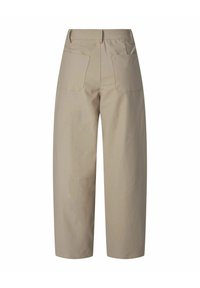 Beige vide bukser med to baklommer og beltehemper, vist bakfra på hvit bakgrunn.