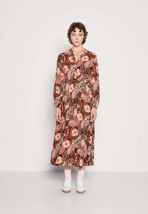 JDY JDYMAX DRESS - Tričkové šaty - delicioso/barn red