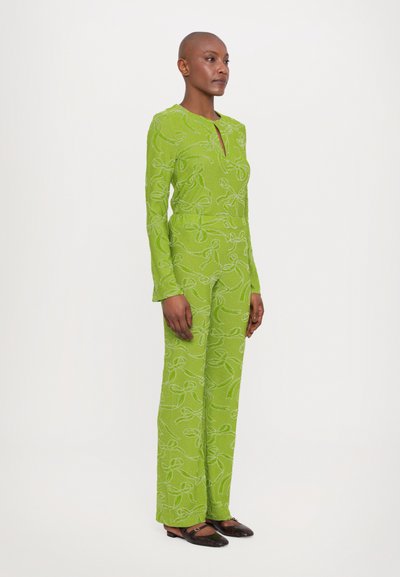 Stine Goya ELASTICATED STRAIGHT LONG PANTS - Trousers - green