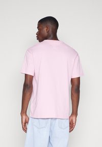 Tommy Jeans TEE - T-shirts - ballet pink