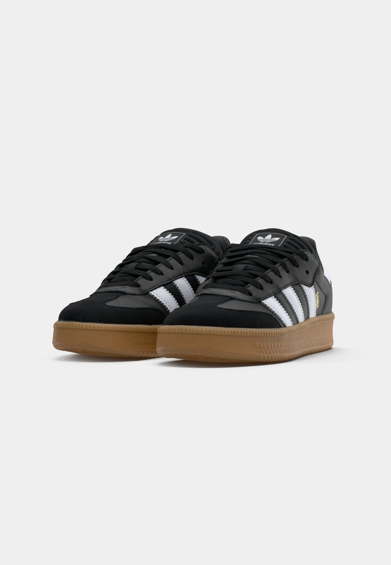 adidas gazelle silver green womens adidas Originals adidas Samba XLG Platform Samba Leather Sneakers IE39 main image 0