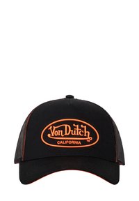 Casquette noire à visière courbée avec un logo brodé orange bien visible portant l'inscription "Von Dutch CALIFORNIA" et des panneaux latéraux en mesh.