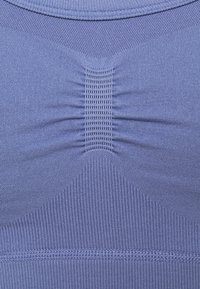 adidas Performance DESIGNED4TRAINING FORMOTION COMPRESSION - Sport-bh met medium support - orbit violet