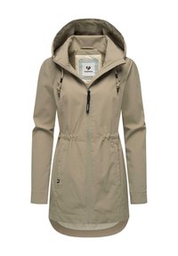 Gaišs beidžs garām piedurknēm jaciņa ar kapuci, elastīgu jostu, priekšējo rāvējslēdzēju un auklu akcentiem. Gluda tekstūra ar smalku spīdumu.