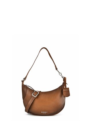 Braune Leder Burkely Schultertasche mit verstellbarem Schulterriemen und Markenetikett auf weißem Hintergrund.