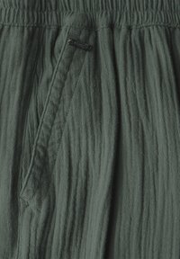Street One Pantalon classique - grün