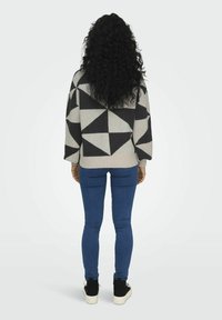 ONLY GEMUSTERTER - Strickpullover - oatmeal