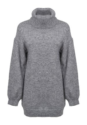 Maglione grigio lavorato a maglia con un alto colletto a polo ripiegato. Presenta spalle larghe e scese, e polsini e orlo ribattuti per una vestibilità rilassata.
