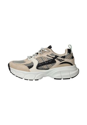Beige en zwarte sportieve sneaker van mesh met dikke witte zool, patroonveters en gestructureerde paneeldetails, gezien vanaf de zijkant.