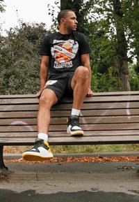 Champion RD18 2.0 MID - Basketsko - white/black/yellow