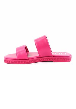 Ciabatte rosa con due ampie fasce piatte, una suola testurizzata e un motivo decorativo in rilievo lungo il bordo. Il nome del marchio è visibile sulla soletta.
