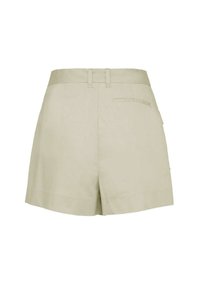 Lichtbeige shorts van een katoenmix, met een platte voorkant, een tailleband met lussen en een enkele achterzak. Soepele textuur en een verfijnd ontwerp.