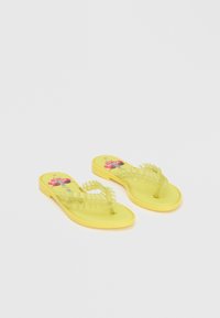 Non sélectionné, yellow