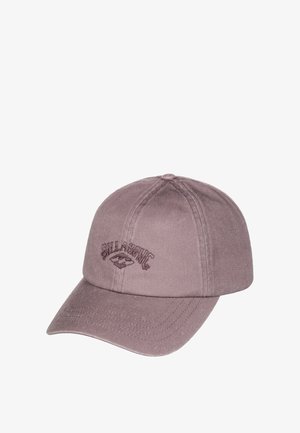 Lichtpaarse baseballcap van stof met een gebogen rand. Voorzien van het geborduurde "Billabong"-logo aan de voorkant. Gelaagde structuur en zes panelen.