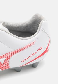 Mizuno MONARCIDA NEO III SELECT - Fodboldstøvler til fast underlag - white/radiant red
