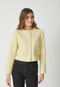 YaraCC Boucle - Kevyt takki - pastel yellow