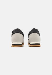 MAX&Co. Sporta apavi - black
