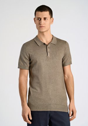 Short-sleeve brown polo shirt in textured knit, featuring a collar, three buttons, and a small logo on the chest.