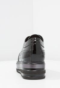 Tamaris Stringate - black
