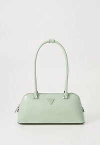 Minzgrüne Handtasche mit glatter Textur, abgerundeter Form und zwei Griffen. Verfügt über silberne Beschläge und ein dreieckiges Logo auf der Vorderseite.