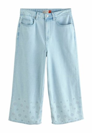Hellblaue, weit geschnittene, knielange Jeans mit bestickten Blumenmustern nahe dem Saum sowie vorderen und hinteren Taschen.