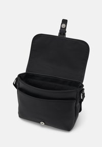 Pier One UNISEX - Taška s příčným popruhem - black