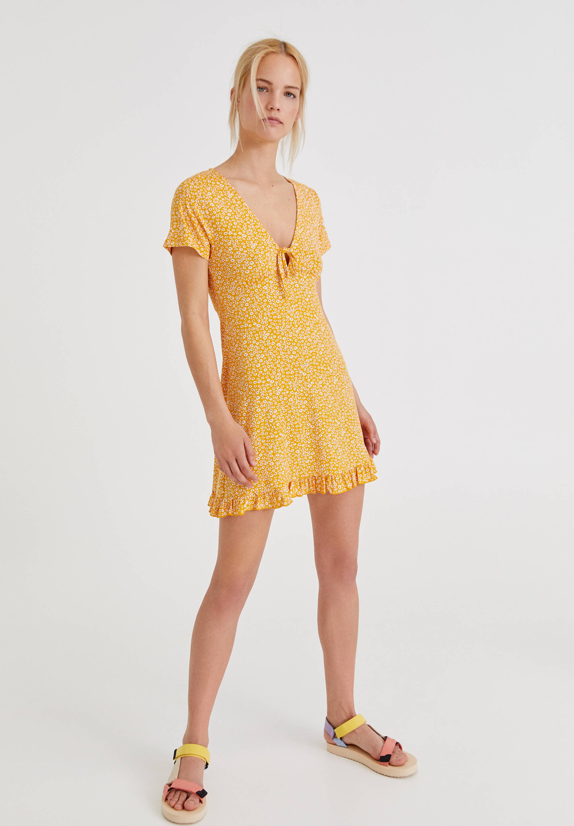 robe jaune pull and bear