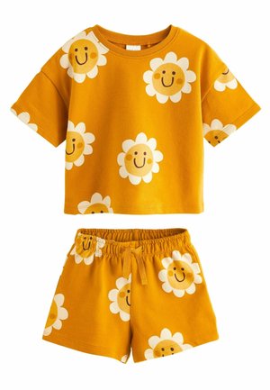 SET SHORT SLEEVE AND REGULAR FIT - Træningsbukser - yellow daisy