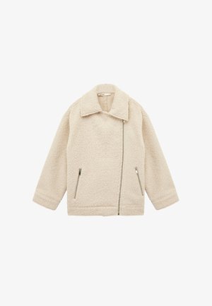 Chaqueta de borreguillo sintético en beige claro con cuello extendido, cierre de cremallera y dos bolsillos frontales con cremallera. Corte relajado con mangas largas.
