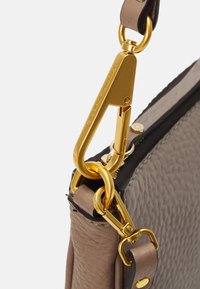 Gianni Chiarini BROOKE - Borsa a mano - dove
