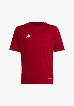 Rode sport t-shirt met korte mouwen en mesh accenten, voorzien van een wit logo op de linkerborst en witte strepen langs de zijkanten.