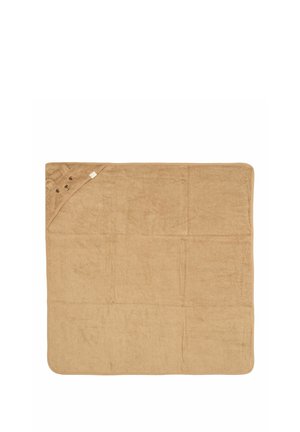 Pehme pruun beebirätik kapuutsiga, millel on karu kõrvad ja tikkitud karunägu ühes nurgas.