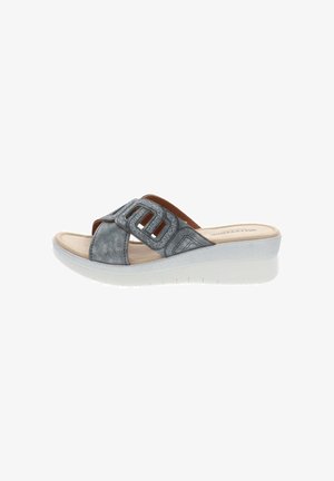 Sandalo grigio da donna con punta aperta, slip-on, con ritagli decorativi e suola bianca leggermente zeppa imbottita per uso casual.