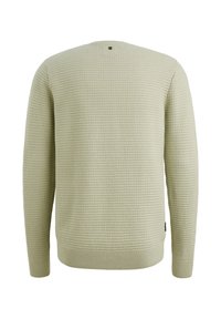 Sweater de punto verde claro con textura de waffle, cuello redondo y puños acanalados. Pequeño detalle del logo en la parte trasera.